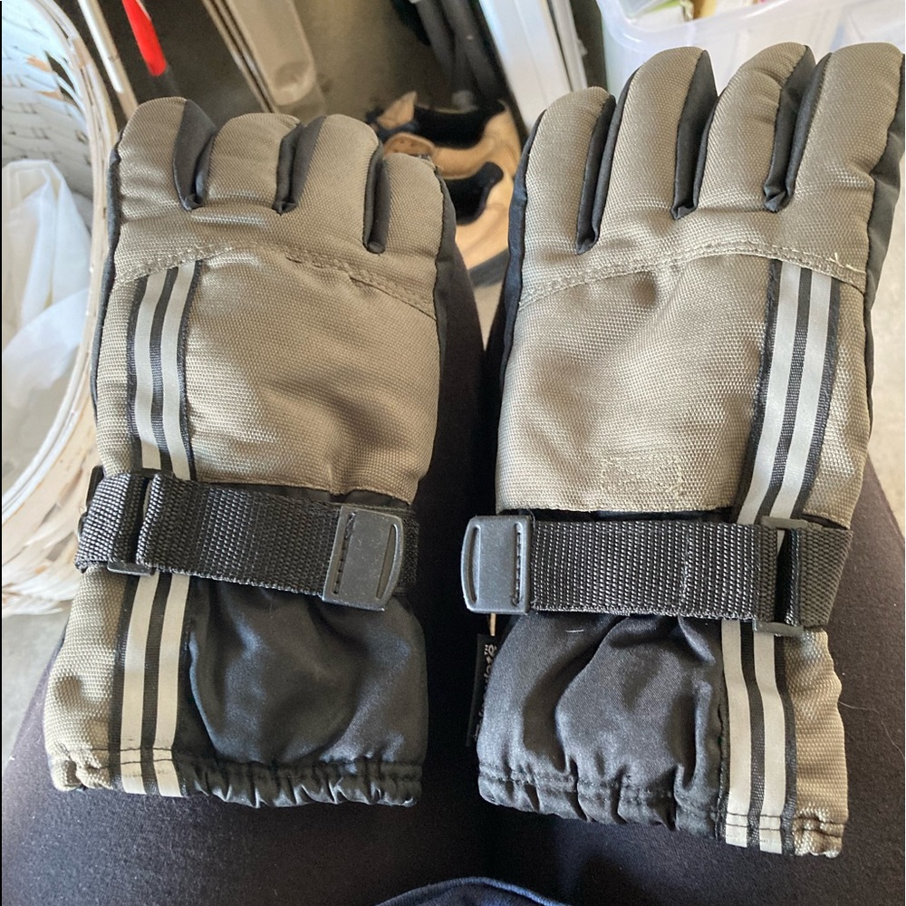 Kids winter gloves